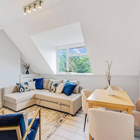 Sweet And Lovely 2Br With Free Parking London Exterior foto