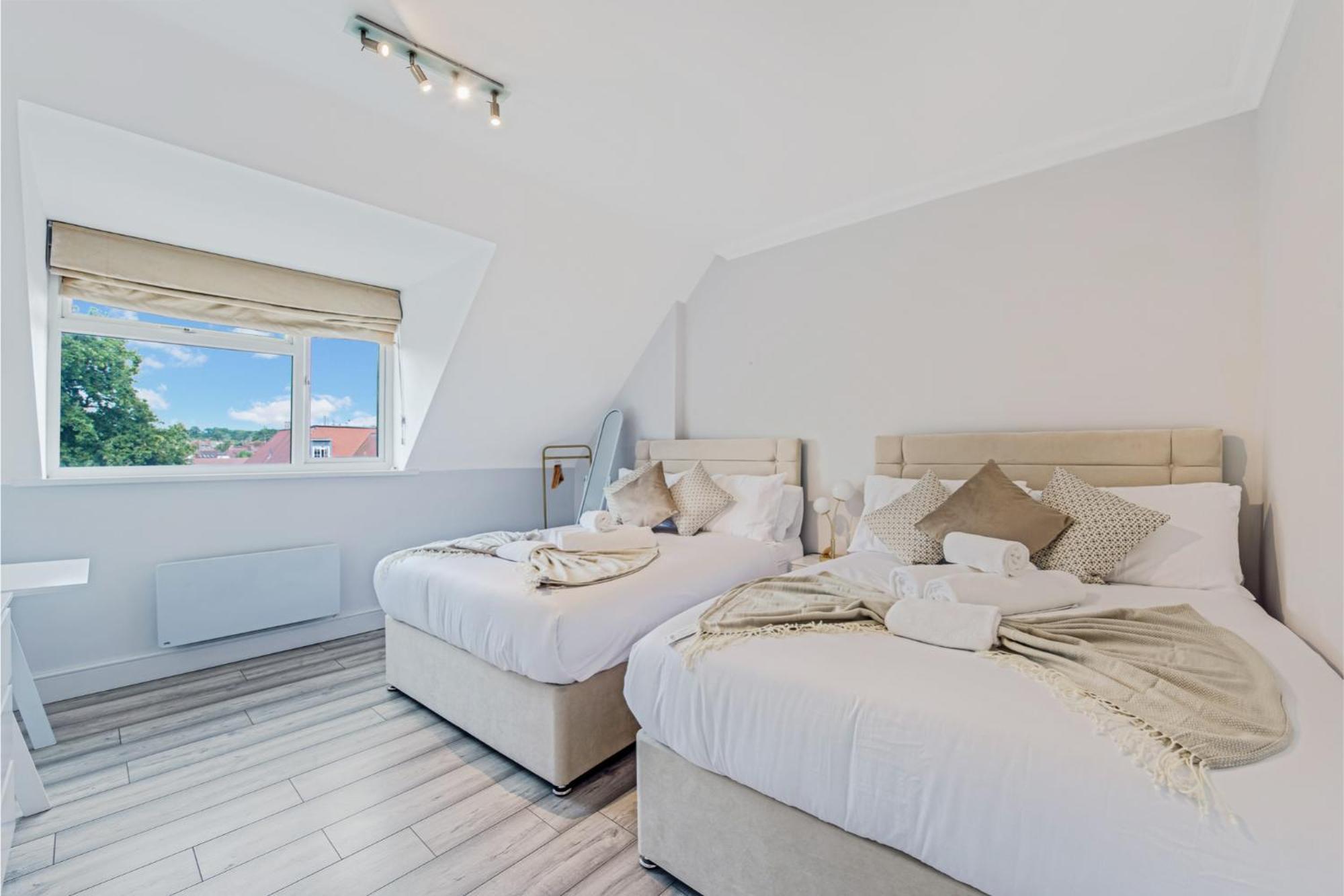 Sweet And Lovely 2Br With Free Parking London Exterior foto